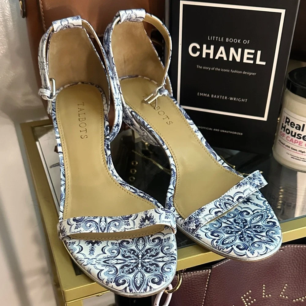 Talbots Indigo Patterned pumps - Picture 2 of 5